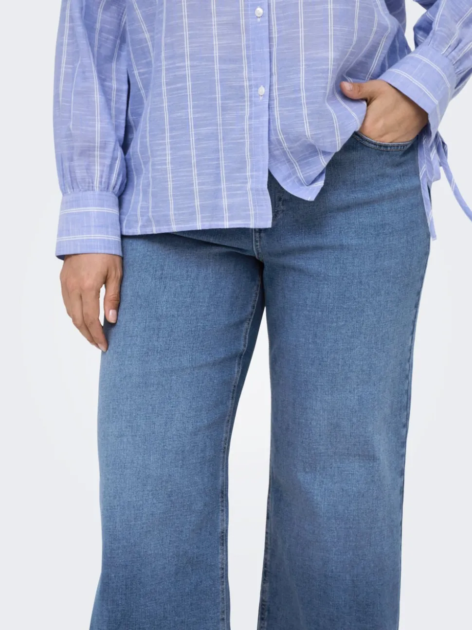 CARBILLY Hög midja Vida ben Jeans