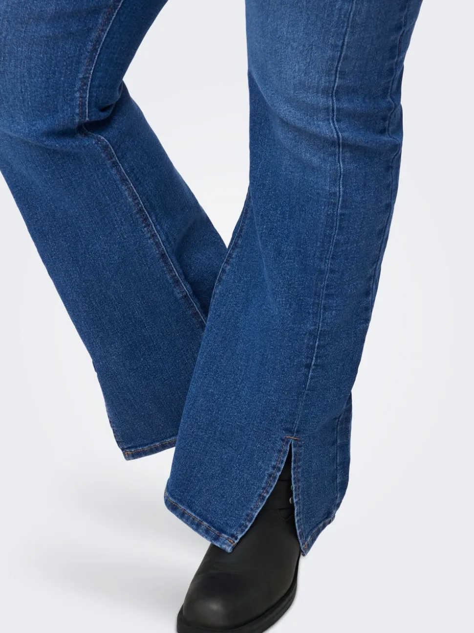 CARCHRISTINE Hög midja Utsvängd passform Jeans