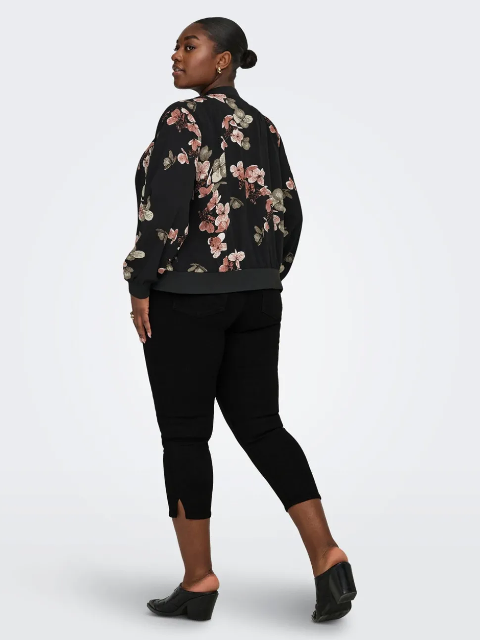 CARCRUZ Högmidjade Capri Jeans