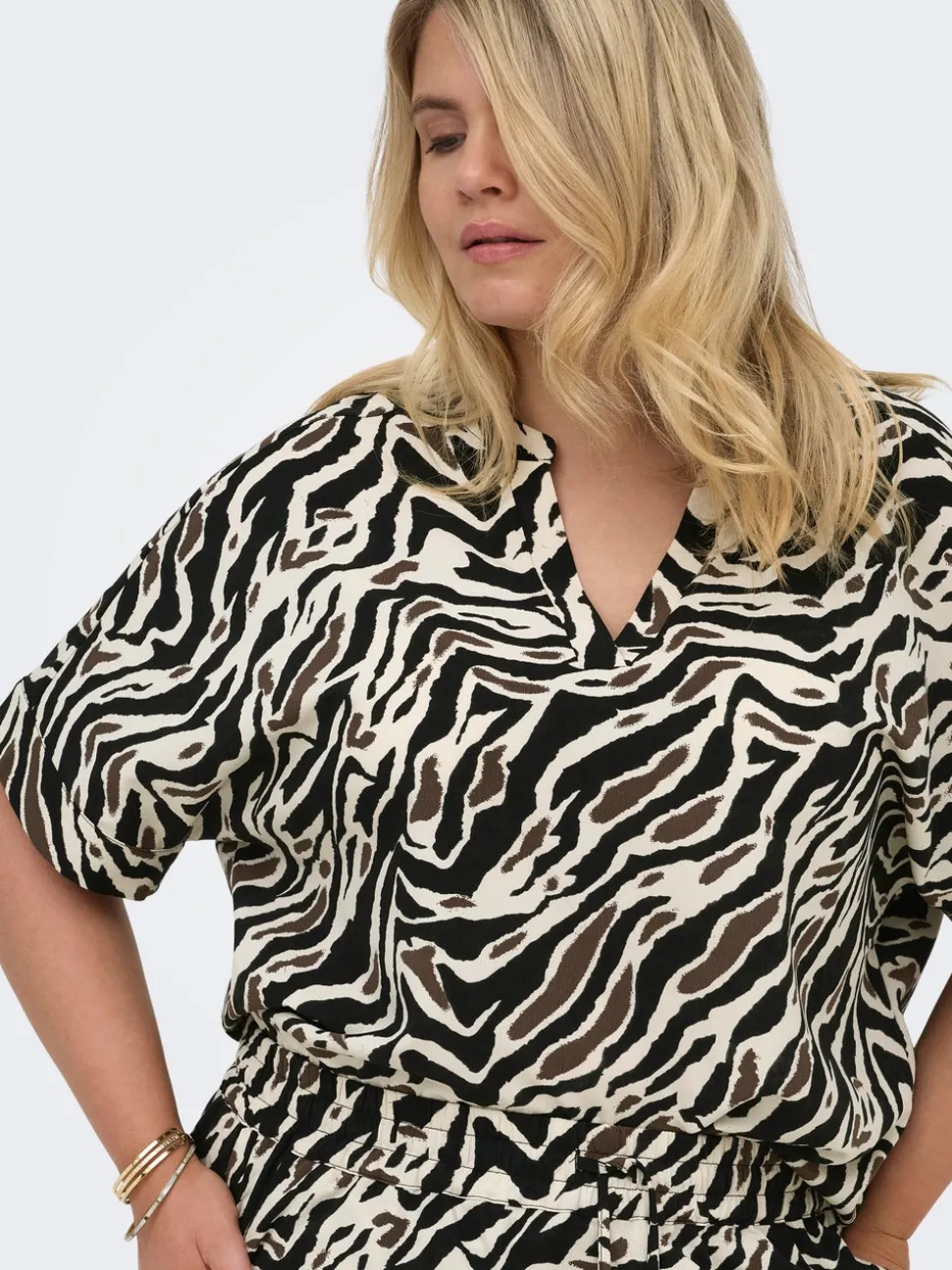 CARELITE Blus