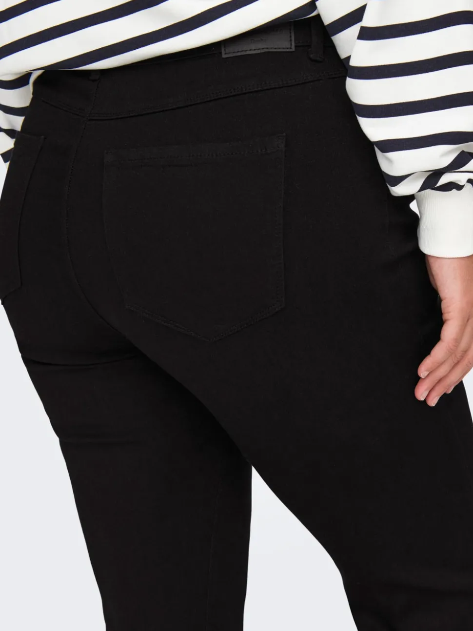 CARHELLA Medelhög midja Utsvängd retropassform Jeans