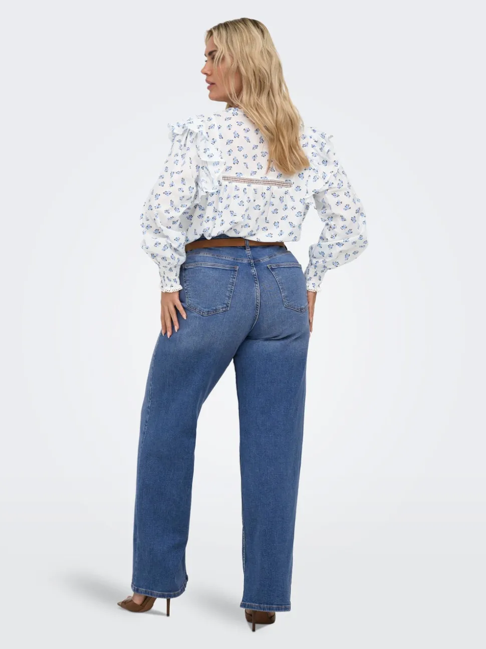CARJULLES Medelhög midja Vida ben Jeans