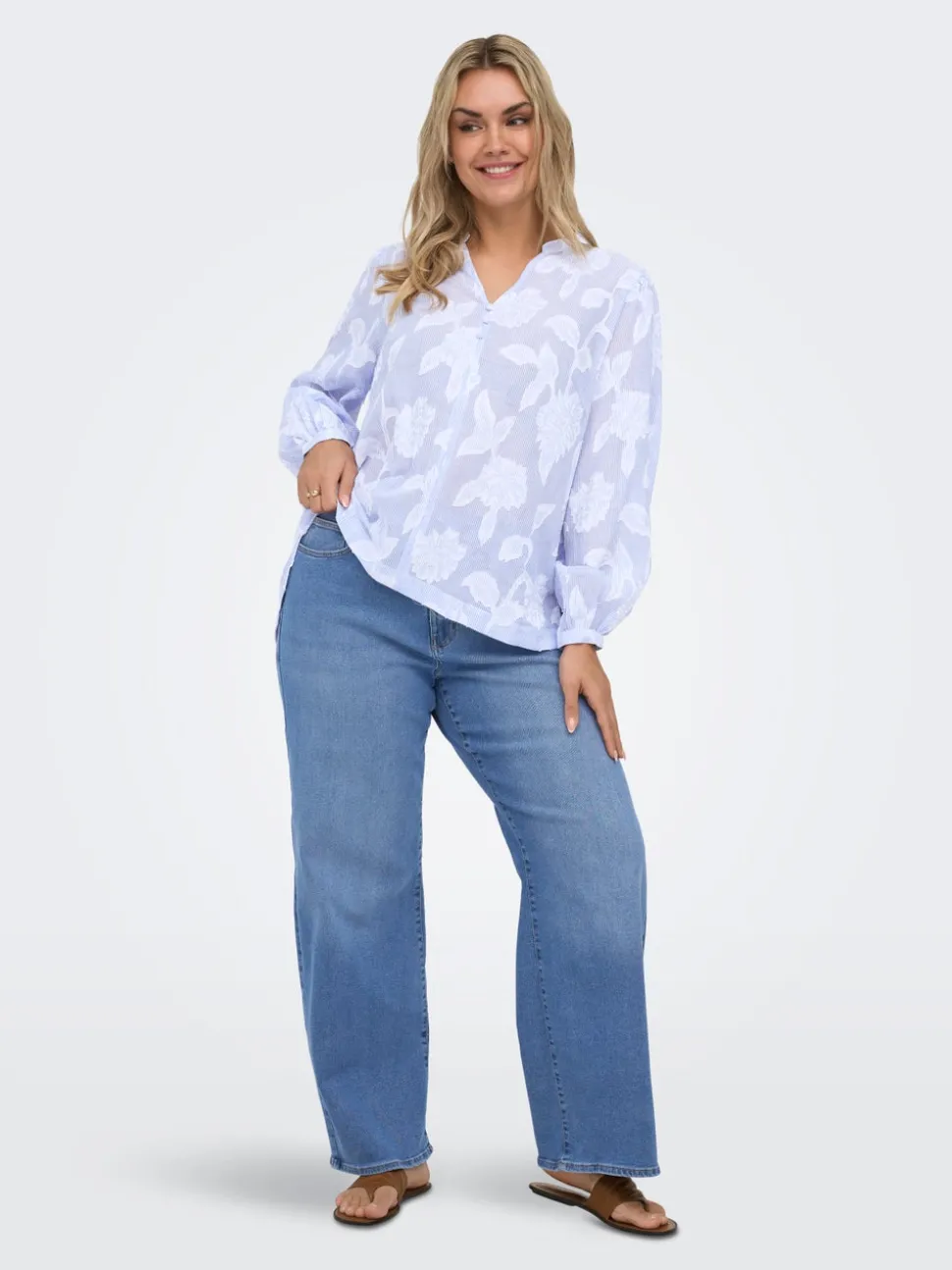 CARMADISON Hög midja Vida ben Jeans