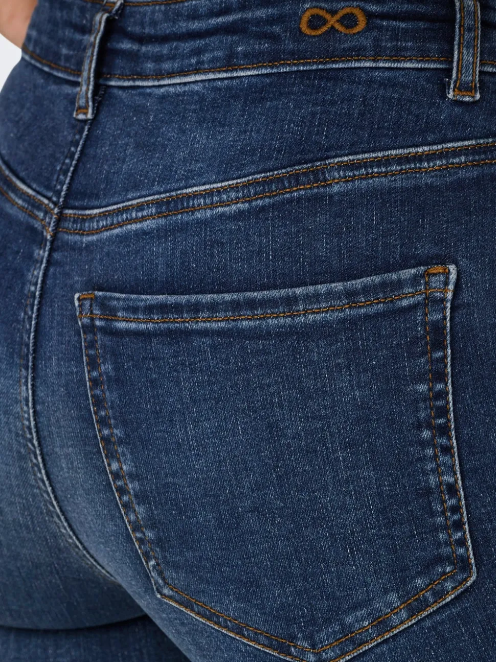 JDYFINA Medelhög midja Skinny Fit Ankellängd Jeans