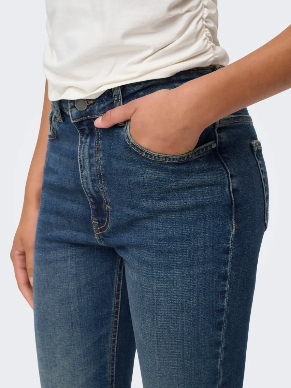 JDYKATHY Hög midja Utsvängd passform Jeans
