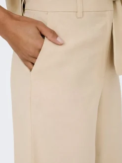 JDYNAOMI Medelhög midja Lös passform Linne Bermudashorts