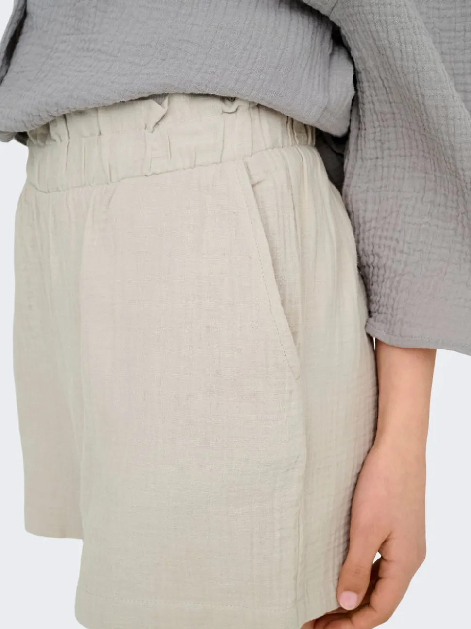 JDYTHEIS Medelhög midja Normal passform Paperbag-shorts