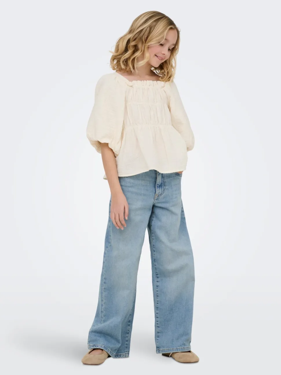 KOGBROOME Hög midja Vida ben Jeans