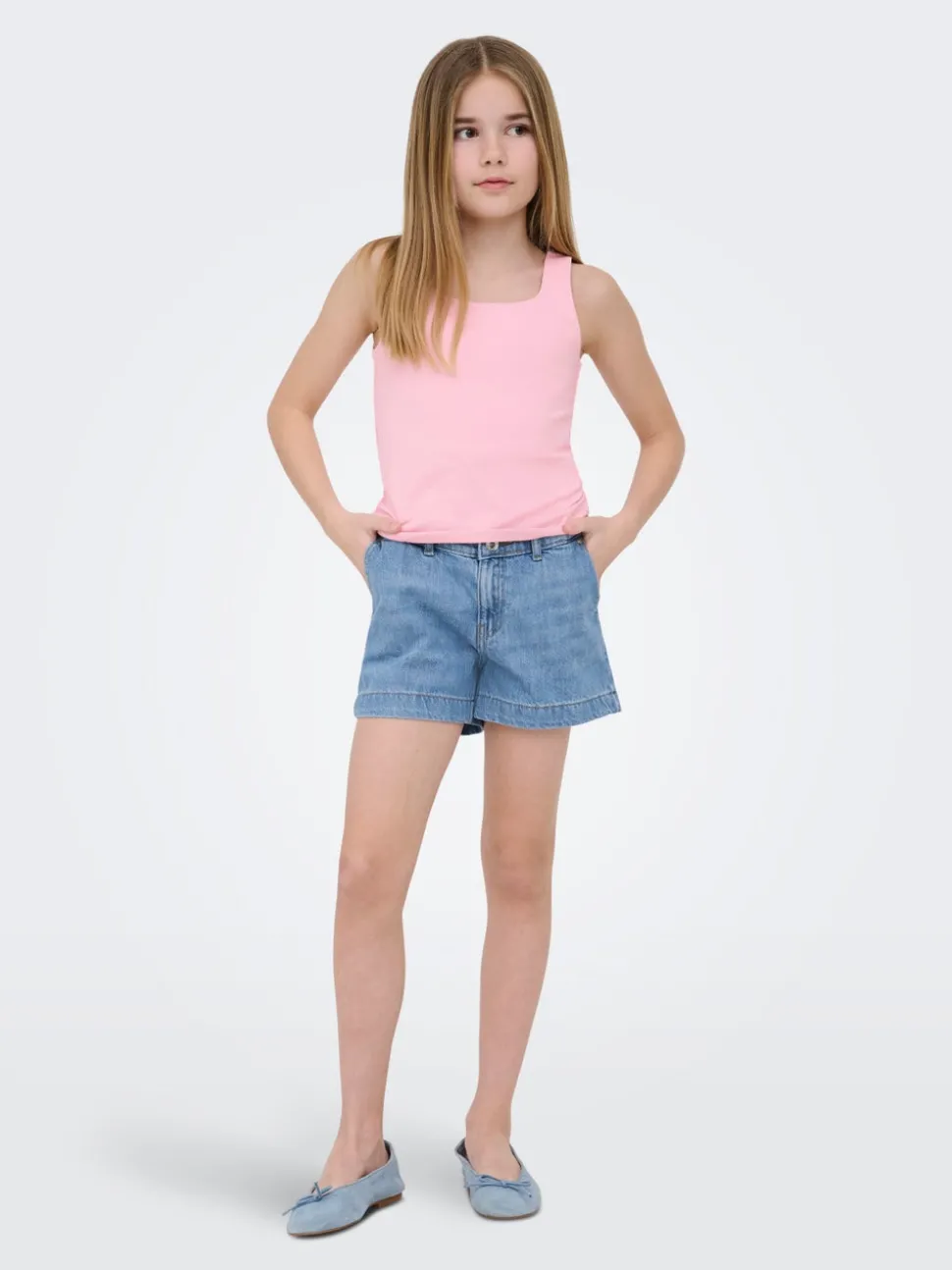 KOGCOMET Medelhög midja Vida ben Denimshorts