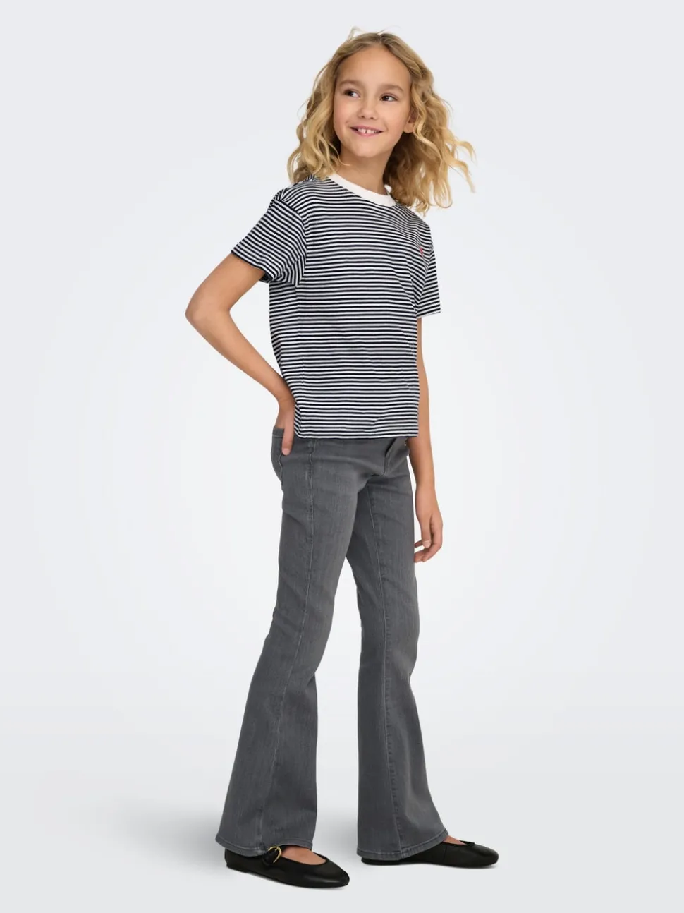 KOGRAIN Medelhög midja Utsvängd passform Jeans