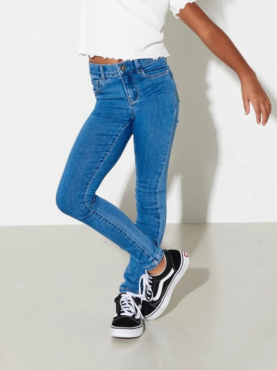 KONRAIN Medelhög midja Skinny Fit Jeans