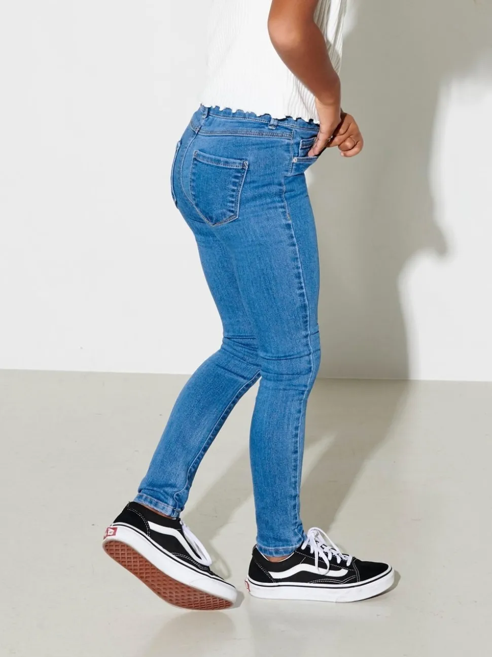 KONRAIN Medelhög midja Skinny Fit Jeans