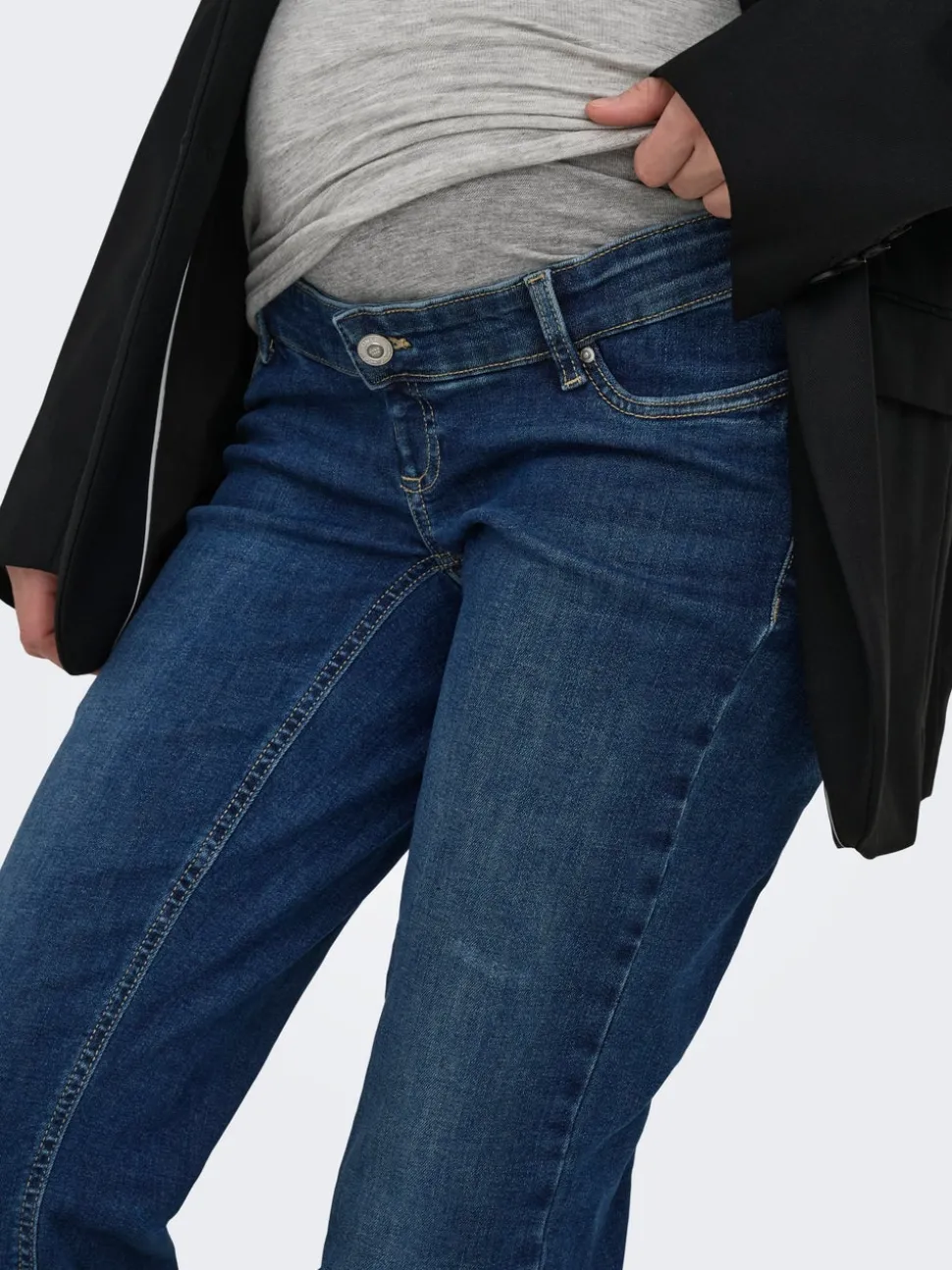 OLMBLUSH Utsvängd passform Jeans