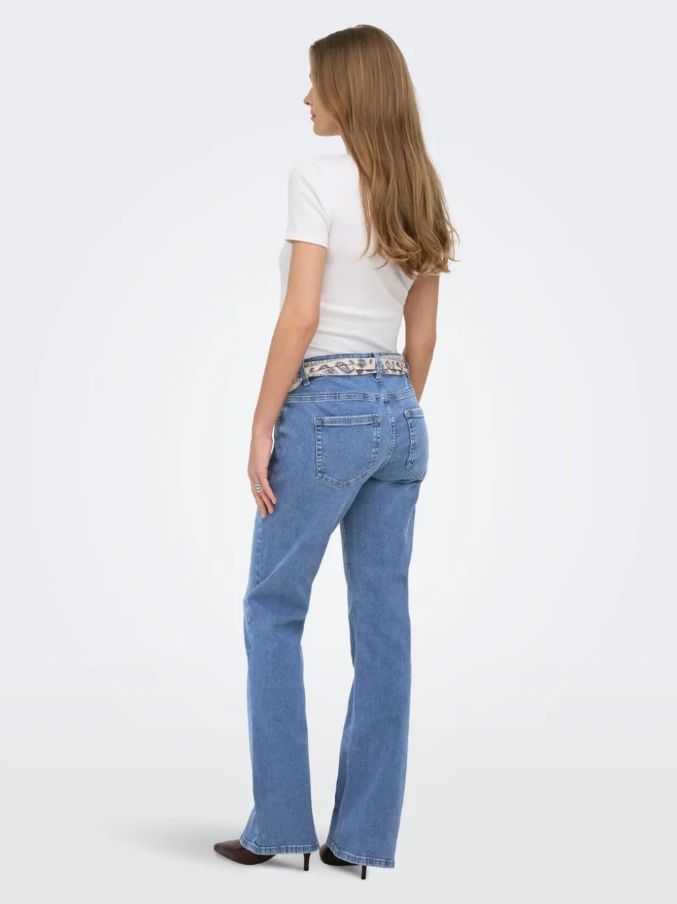 OLMBLUSH Utsvängd passform Jeans