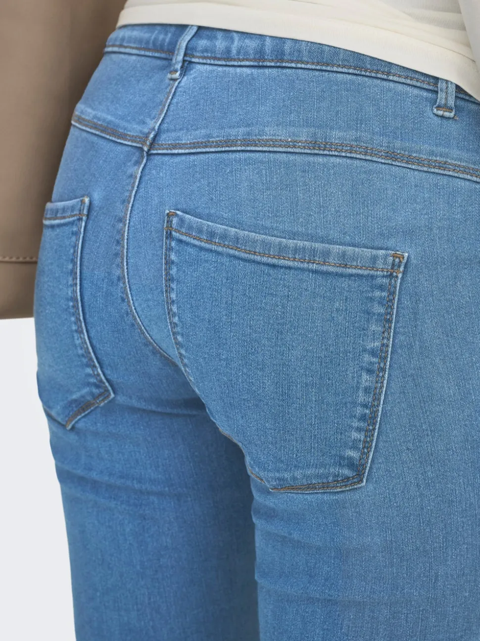 OLMRAIN Utsvängd passform Jeans