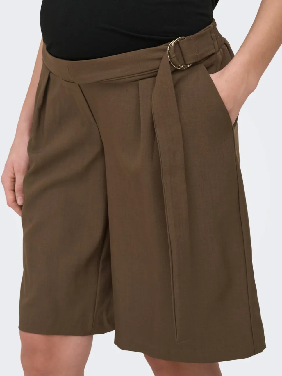 OLMVICTORIA Hög midja Normal passform Shorts