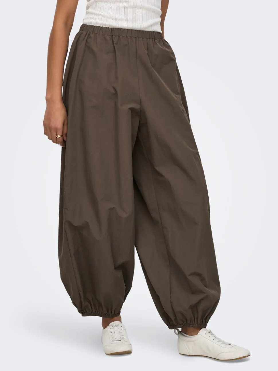 ONLAZRA Barrel-passform Pantalones estilo parachute