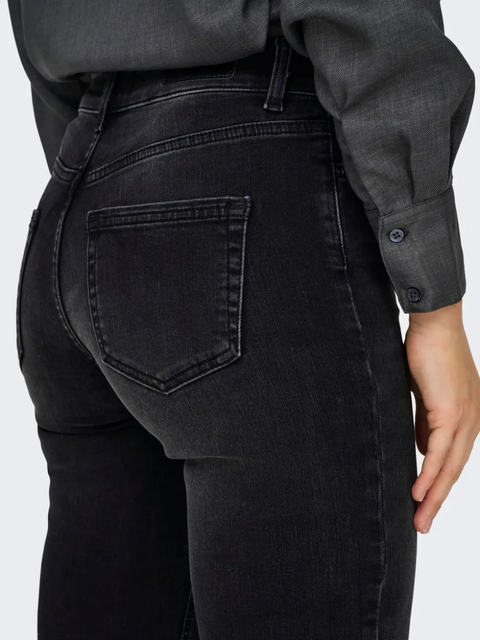 ONLBLUSH Medelhög midja Rak passform Jeans