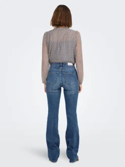 ONLBLUSH Medelhög midja Utsvängd passform Jeans