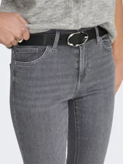 ONLBLUSH Medelhög midja Utsvängd passform Jeans