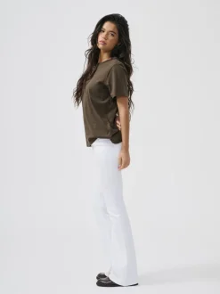 ONLBLUSH Medelhög midja Utsvängd passform Jeans