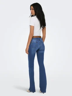 ONLBLUSH Medelhög midja Utsvängd passform Jeans