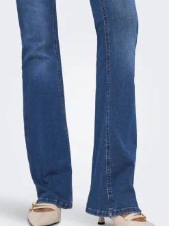 ONLBLUSH Medelhög midja Utsvängd passform Jeans