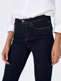 ONLBLUSH Medelhög midja Utsvängd passform Jeans