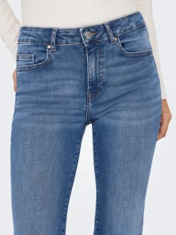 ONLBLUSH Medelhög midja Utsvängd retropassform Jeans