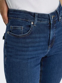 ONLBLUSH Medelhög midja Utsvängd passform Jeans