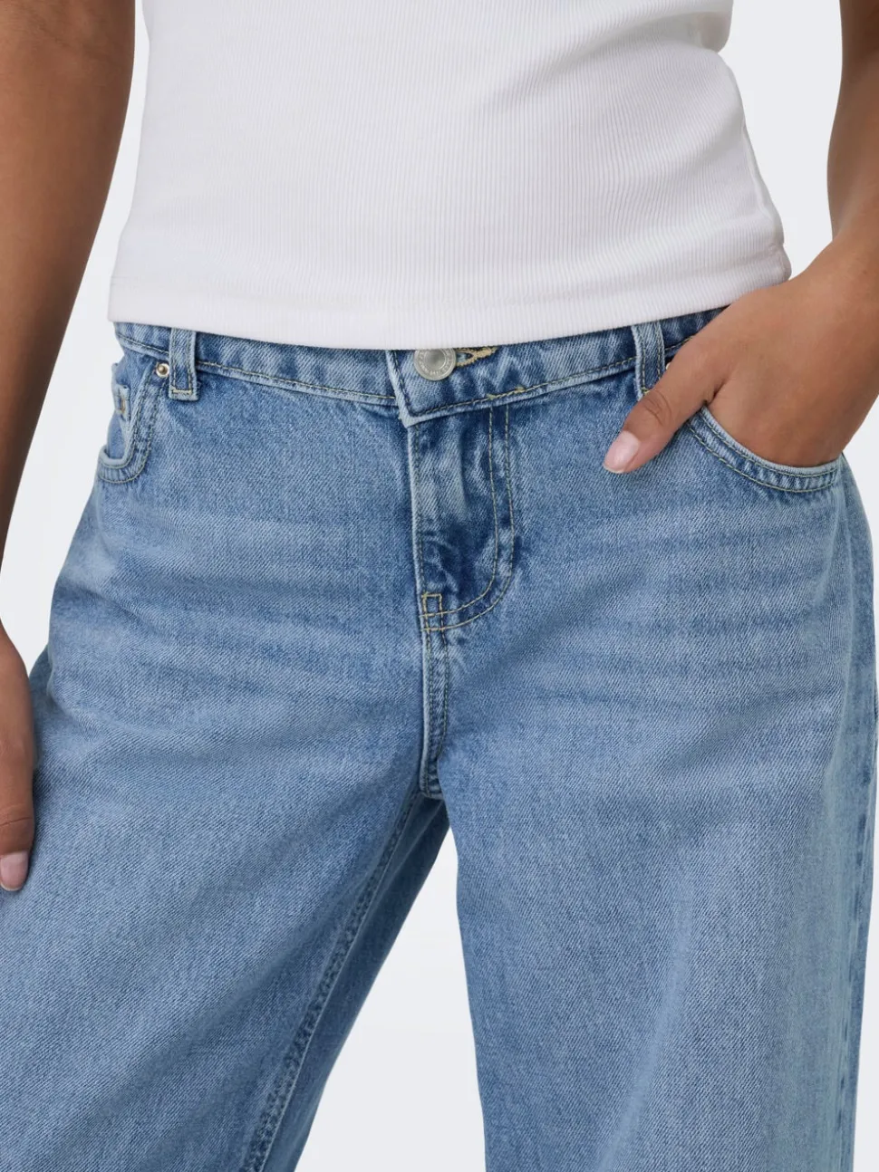 ONLBRENDA Låg midja Rak passform Jeans