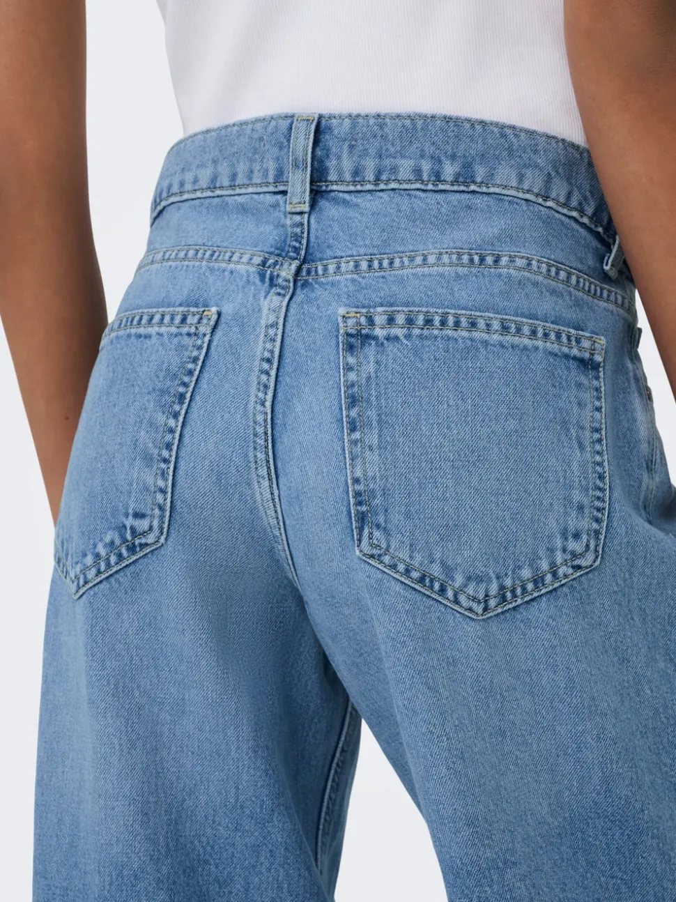ONLBRENDA Låg midja Rak passform Jeans
