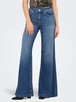 ONLCALIFORNIA Medelhög midja Utsvängd passform Jeans