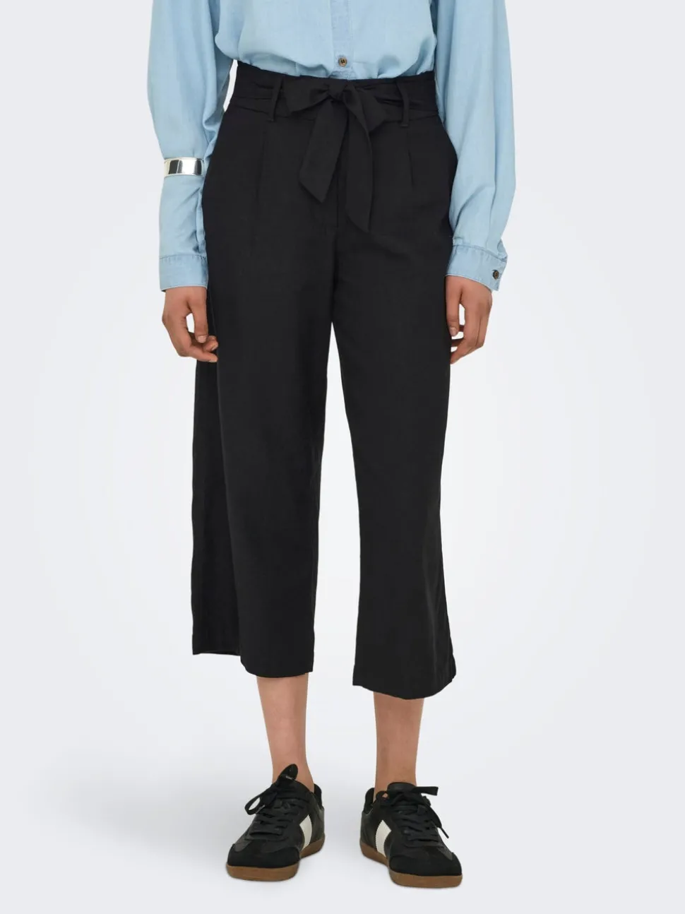 ONLCARO Cropped Fit Linne Byxor med vida ben