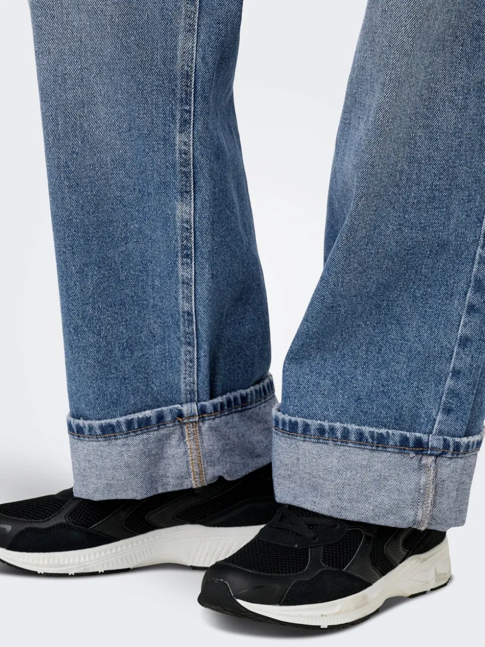 ONLELLA Medelhög midja Vida ben Jeans