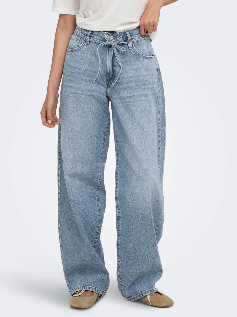 ONLGIANNA Medelhög midja Rak passform Jeans