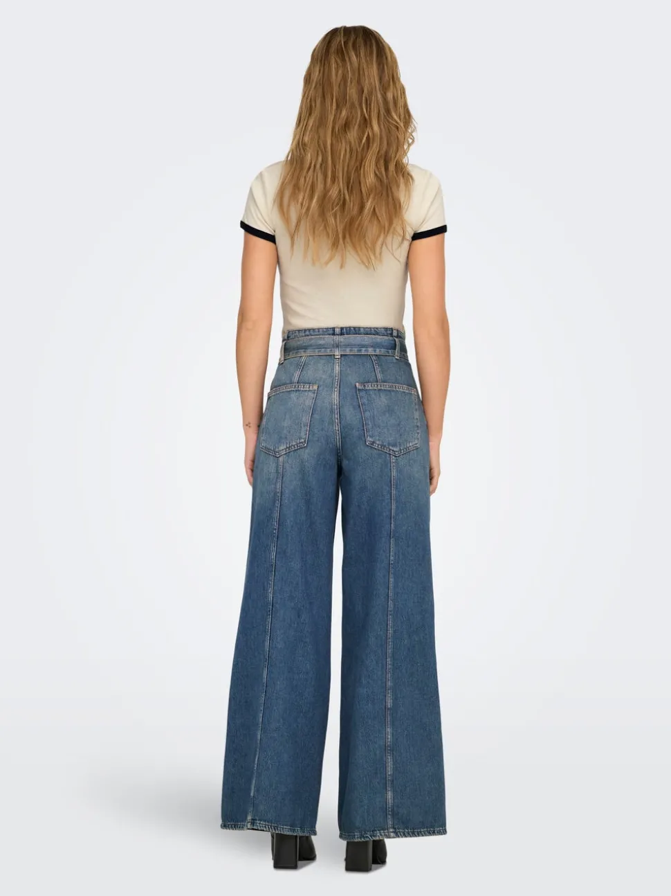 ONLJOELLE Hög midja Vida ben Jeans