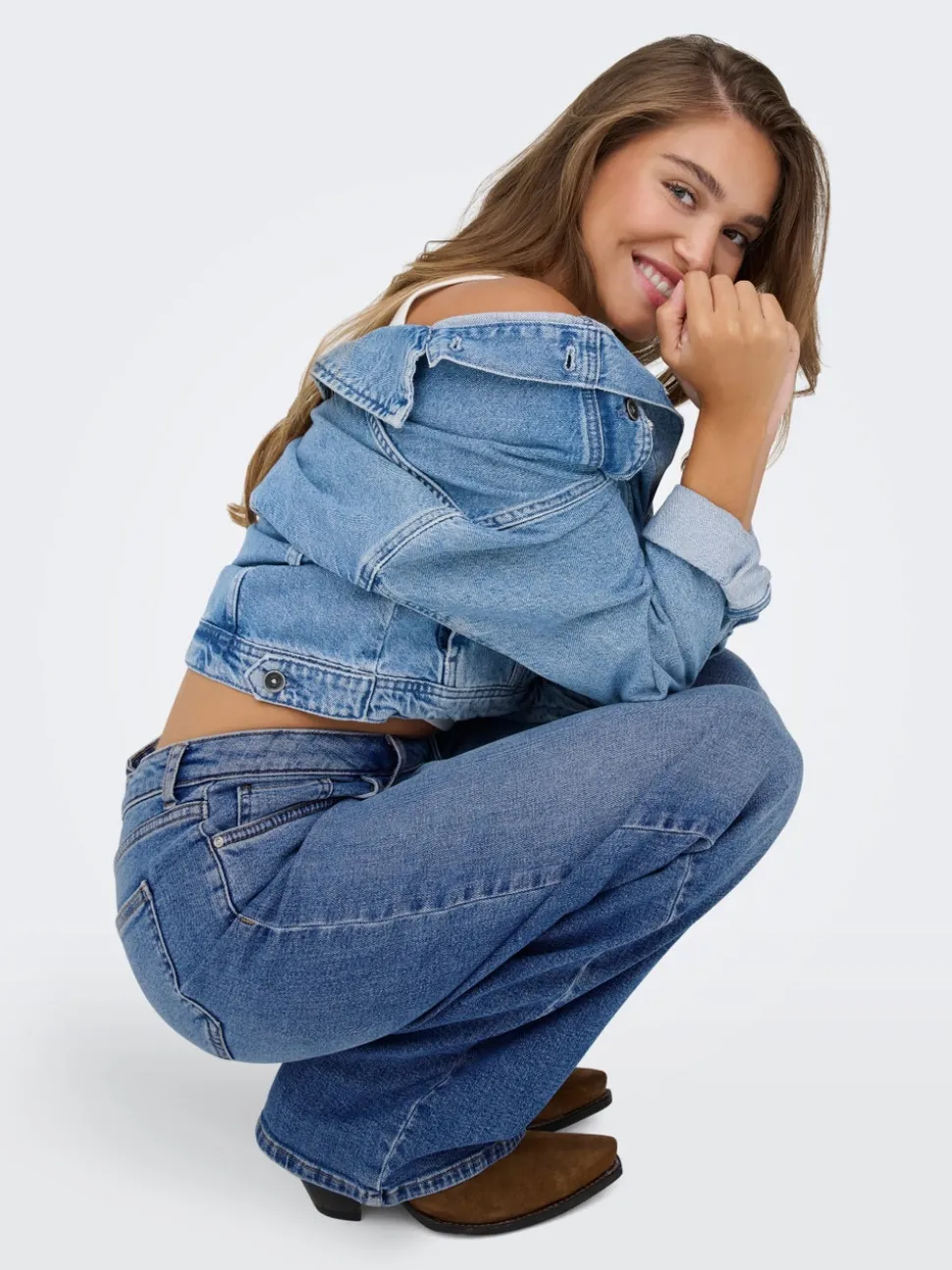 ONLJULLES Låg midja Vida ben Jeans
