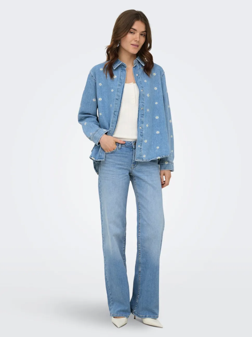 ONLJULLES Låg midja Vida ben Jeans