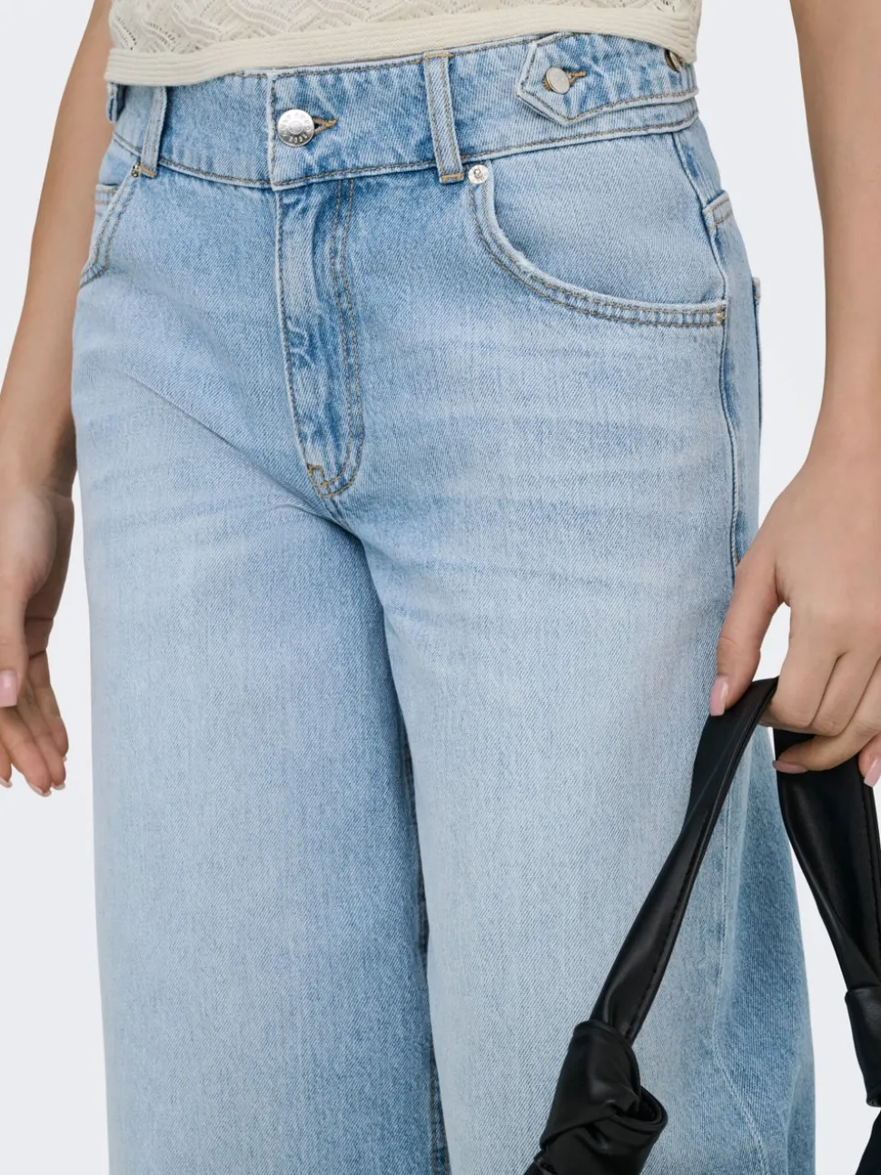 ONLLORAN Medelhög midja Vida ben Jeans