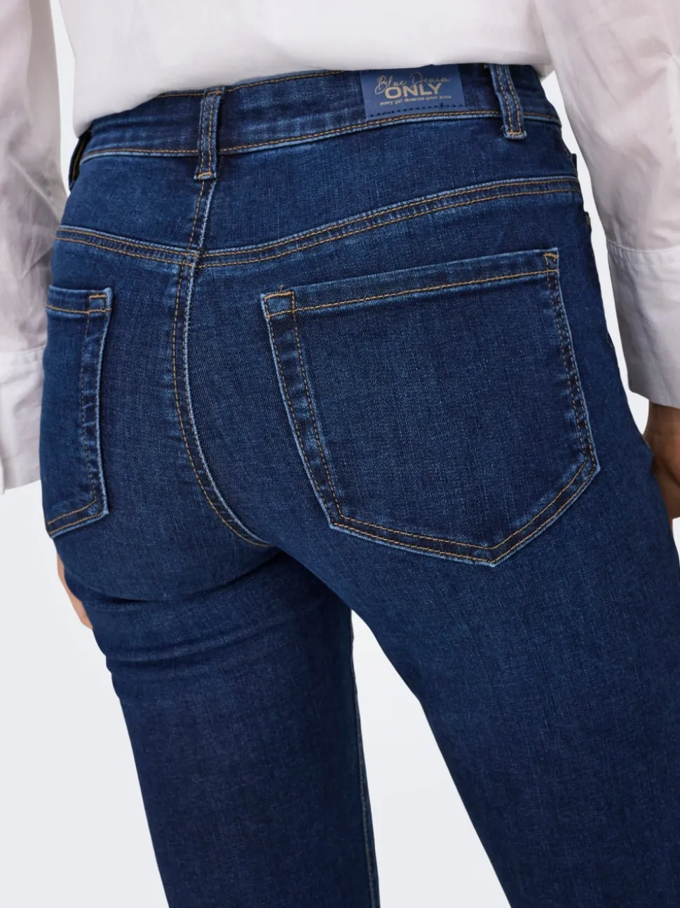 ONLLOUIE Medelhög midja Slim Fit Jeans