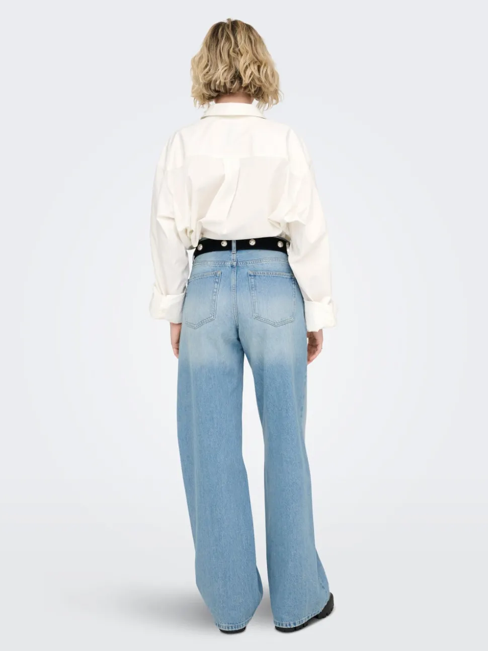 ONLMAYA Medelhög midja Vida ben Jeans