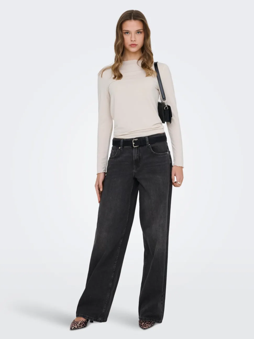 ONLMAYA Medelhög midja Vida ben Jeans