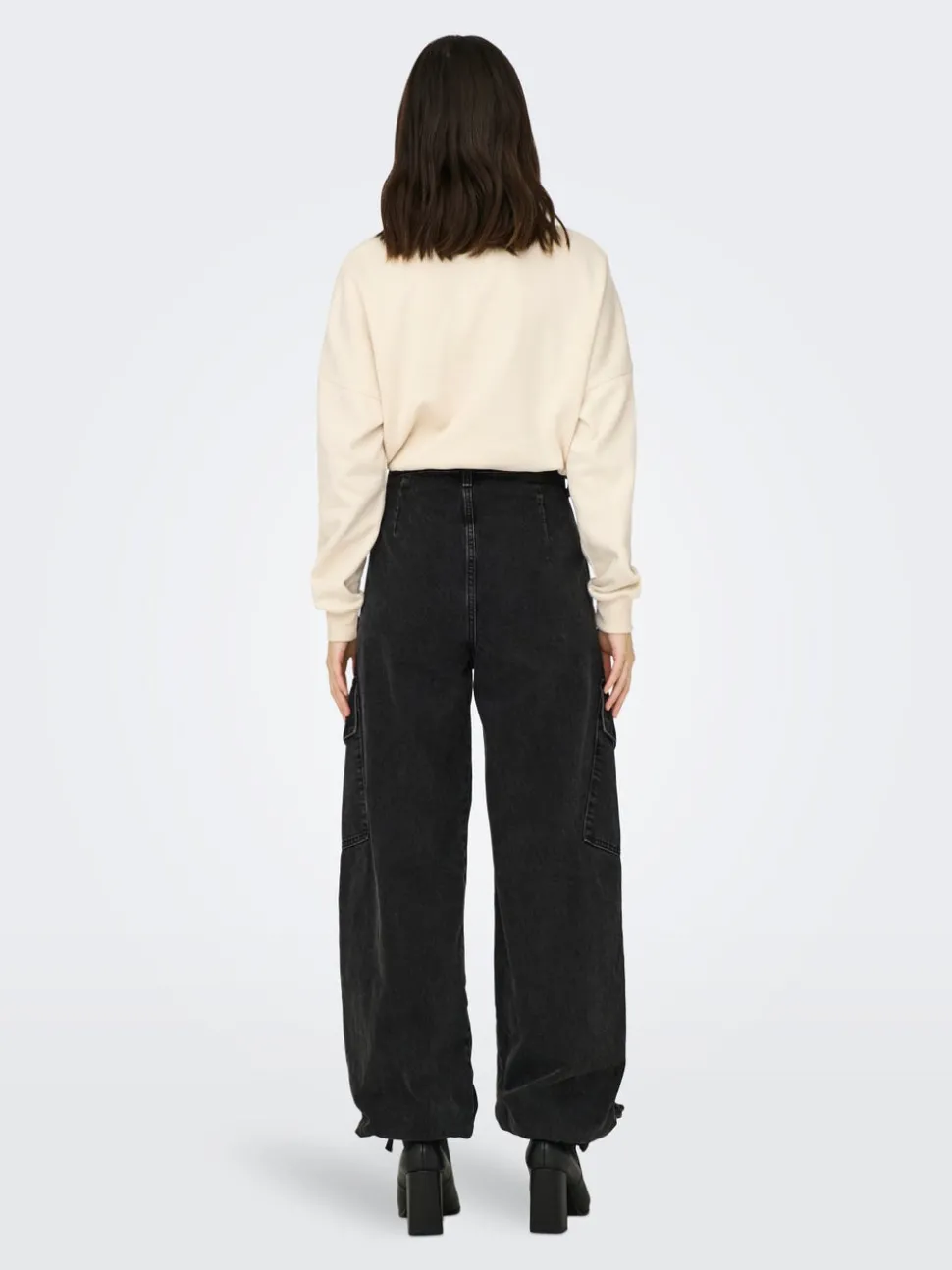ONLPERNILLE Hög midja Joggerpassform Jeans