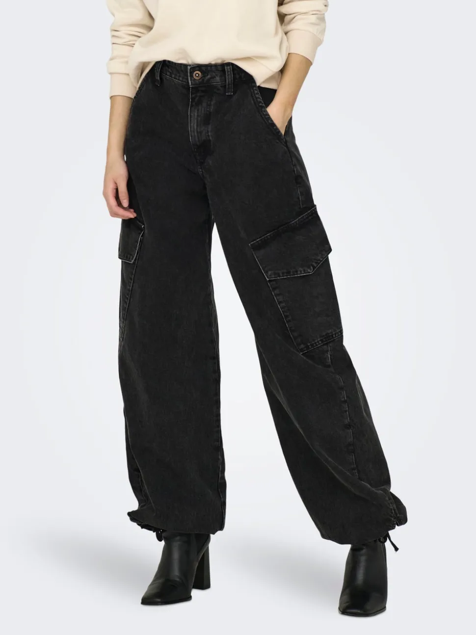 ONLPERNILLE Hög midja Joggerpassform Jeans