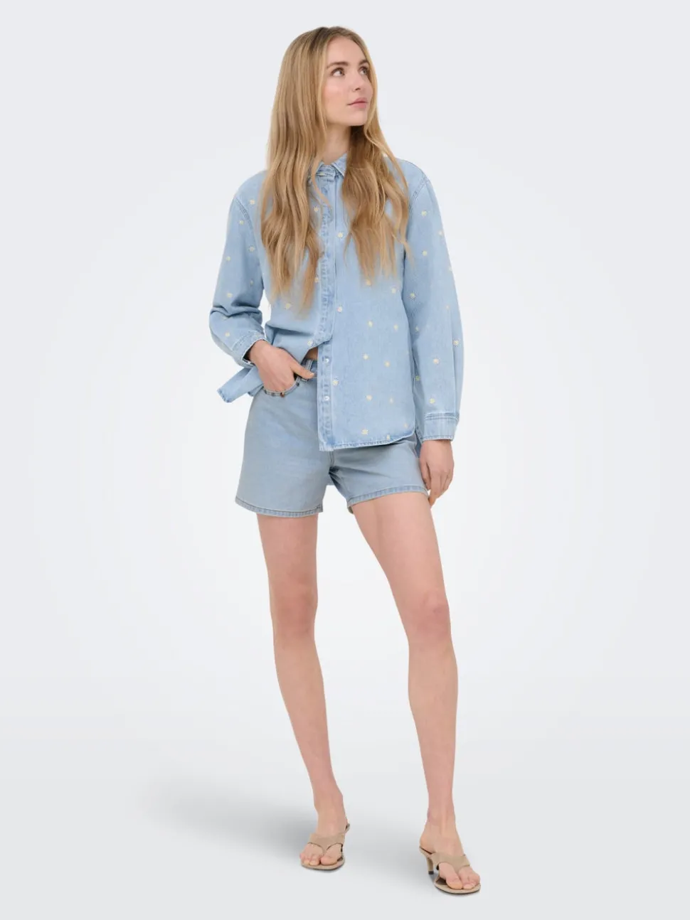 ONLPHINE Medelhög midja Normal passform Denimshorts