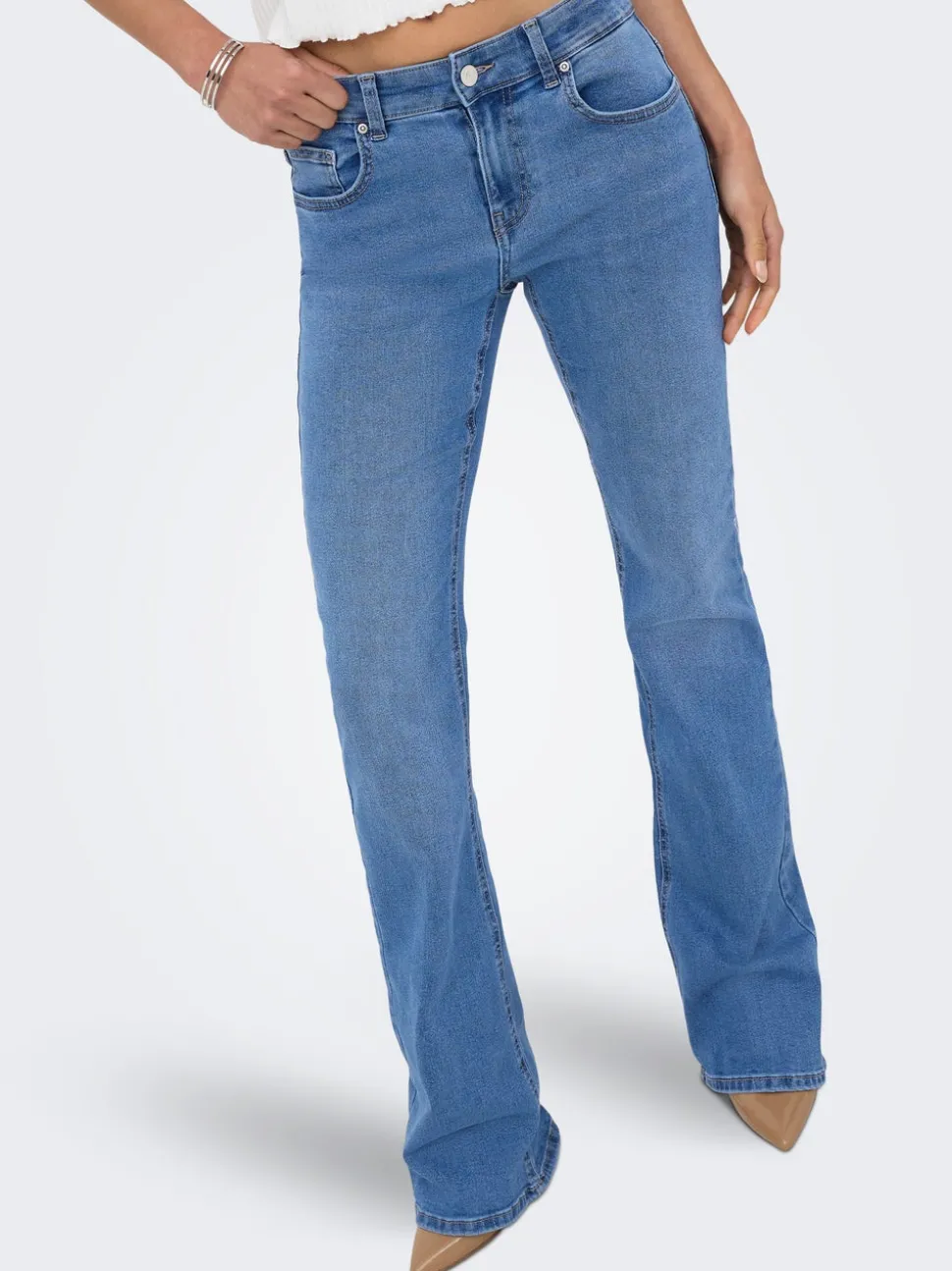 ONLPHOEBE Låg midja Utsvängd passform Jeans