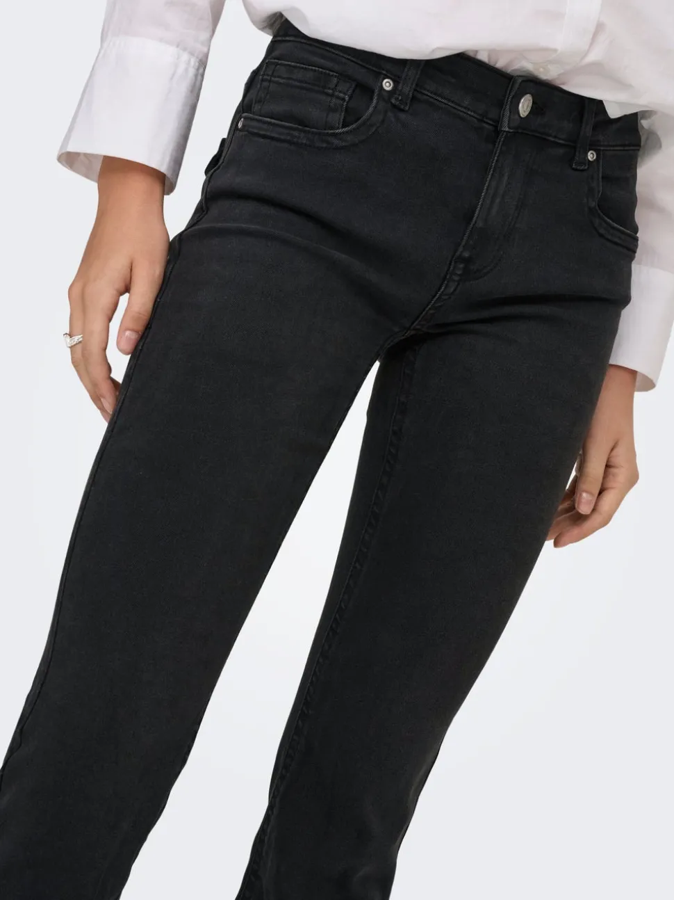 ONLPHOEBE Låg midja Utsvängd passform Jeans