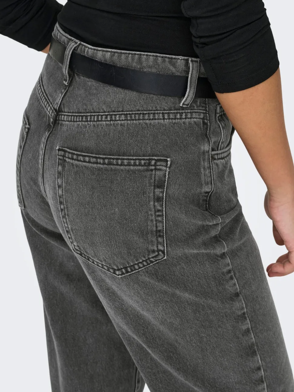 ONLROBYN Medelhög midja Rak passform Jeans