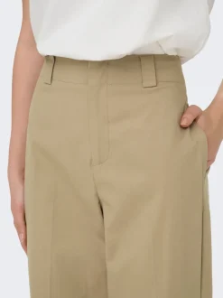 ONLROSALIE Cropped Fit Chinos